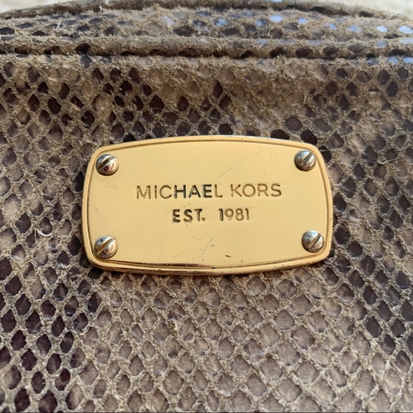 Michael Kors Crossbody Purse - Picture 5 of 7